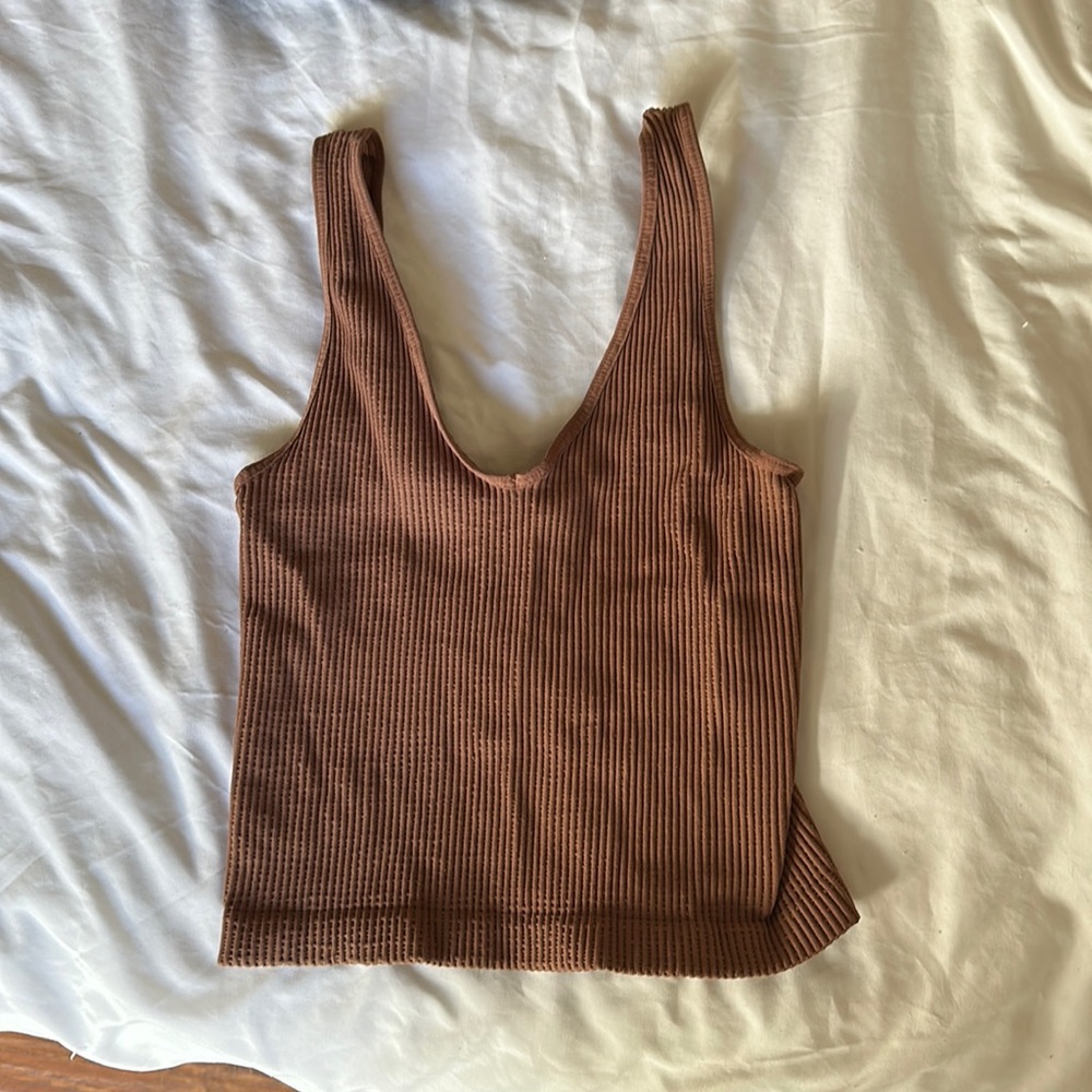 Nikibiki sculpting ribbed tank